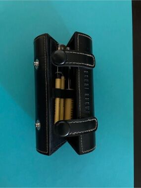 Bobbi Brown mini brush set with cylindrical case NWOT